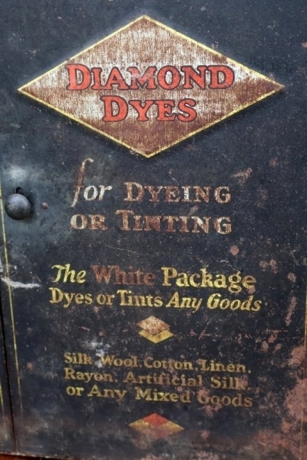 画像2: dp-260501-01 Wells & Richardson Company, Inc. 1920's DIAMOND DYES METAL CABINET