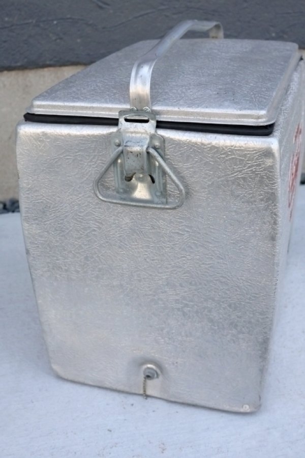 画像7: dp-260325-05 Coca-Cola 1950's-1960's Aluminum Cooler Box