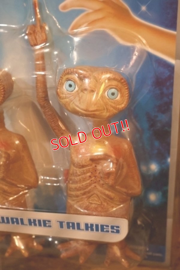 画像3: ct-260322-03 E.T. / COLUMBIA 2002 TOYS “Я” US Exclusively E.T. WALKIE TALKIES