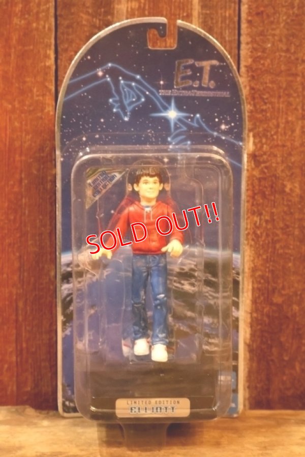 画像1: ct-260322-01 E.T. / ELLIOT 2002 TOYS “Я” US Exclusively Limited Edition Figure