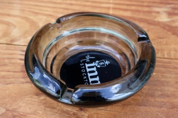 画像3: ct-260204-60 the inn STOCKTON VINTAGE GLASS ASHTRAY