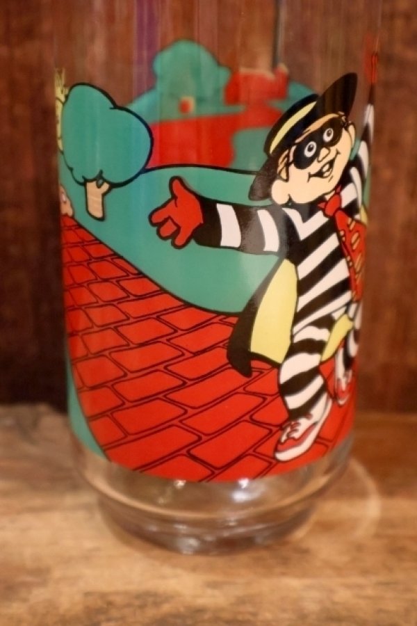 画像3: gs-260601-08 McDonald's CANADA / 1980's Collector Series Glass "Hamburglar"