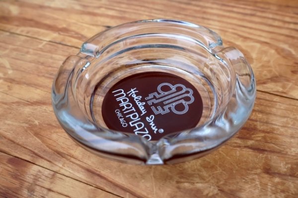画像3: dp-260204-60 Holiday Inn MART PLAZA CHICAGO GLASS ASHTRAY