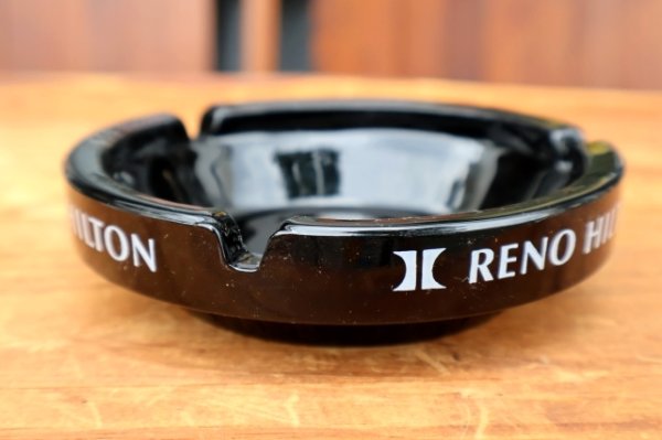 画像3: dp-241106-120 RENO HILTON GLASS ASHTRAY
