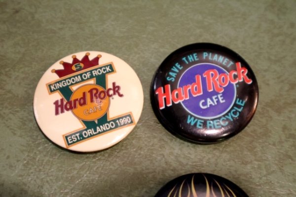 画像4: dp-240911-68 Hard Rock CAFE 1990's Pinback Button Set