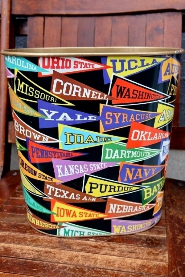 画像1: dp-260601-02 Decoware 1960's COLLEGE PENNANT TRASH CAN