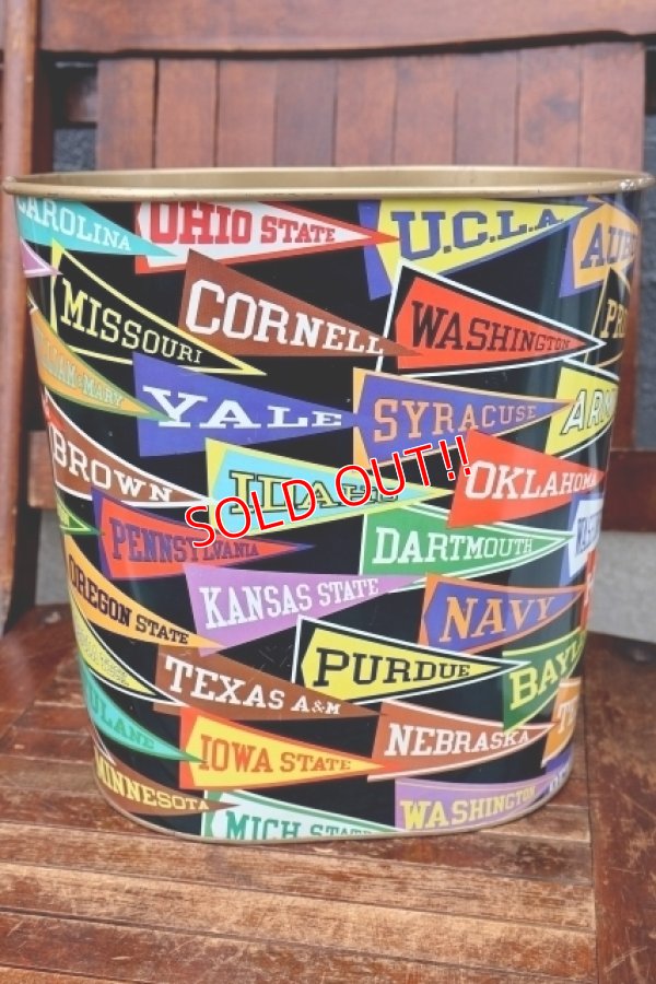 画像1: dp-260601-02 Decoware 1960's COLLEGE PENNANT TRASH CAN