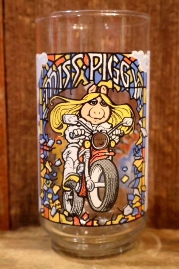 画像1: gs-260601-06 Muppets / McDonald's 1981 "The Great Muppet Caper!" Miss Piggy Glass