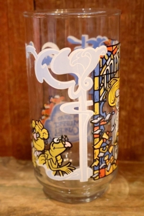 画像5: gs-260601-06 Muppets / McDonald's 1981 "The Great Muppet Caper!" Miss Piggy Glass