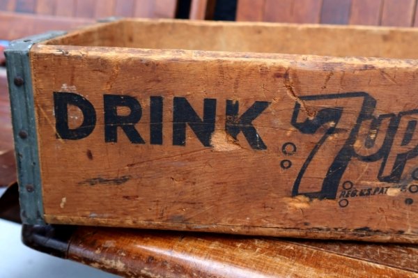 画像2: dp-260601-20 DRINK 7 Up DAIRY/ 1960's Wood Crate Box