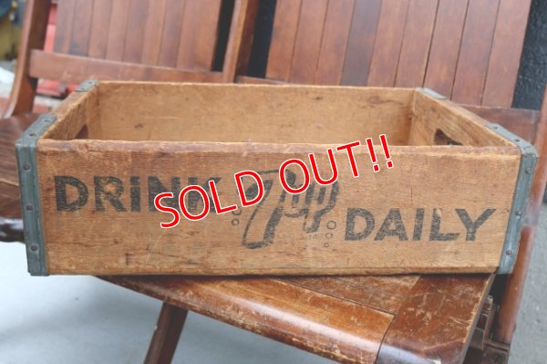 画像4: dp-260601-20 DRINK 7 Up DAIRY/ 1960's Wood Crate Box