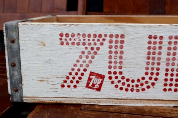 画像2: dp-260601-21 7 Up / THE UNCOLA 1968-1970 Wood Crate Box