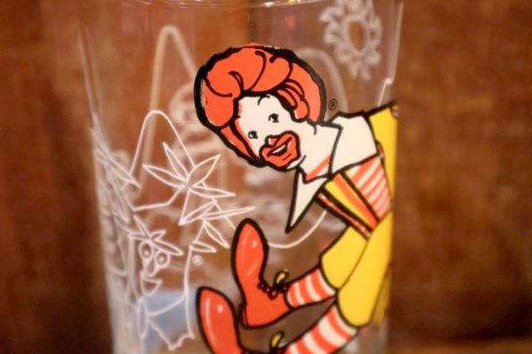 画像2: gs-260801-04 McDonald's / 1977 McDONALDLAND Action Series Glass "Ronald McDonald"