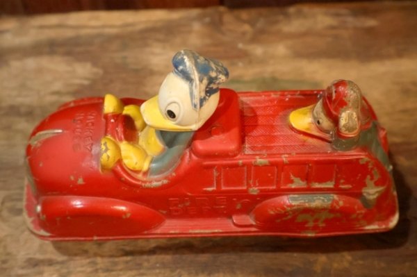 画像8: ct-260801-01 Donald Duck / SUN RUBBER 1940's FIRE DEPT CAR TOY