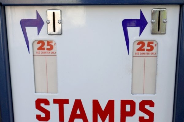 画像2: dp-2260801-01 U.S. STAMPS / 1960's SHIPMAN MFG. CO. VENDING MACHINE