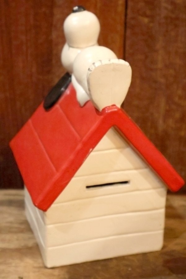 画像4: ct-260801-02 Snoopy / Determined 1970's Coin Bank "Snoopy House"