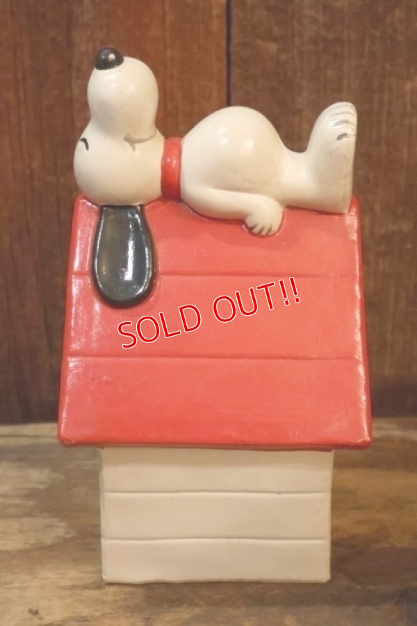 画像3: ct-260801-02 Snoopy / Determined 1970's Coin Bank "Snoopy House"