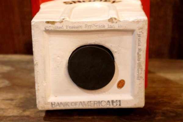 画像9: ct-260801-02 Snoopy / Determined 1970's Coin Bank "Snoopy House"