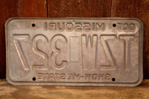 画像6: dp-250205-21 License Plate 1980's MISSOURI "TZW 327"