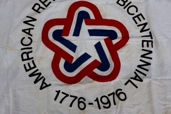 画像2: dp-250320-20 AMERICAN REVOLUTION BICENTENNIAL 1776-1976 FLAG