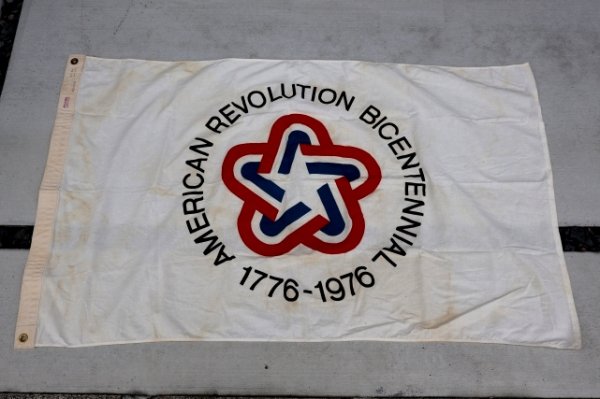 画像1: dp-250320-20 AMERICAN REVOLUTION BICENTENNIAL 1776-1976 FLAG