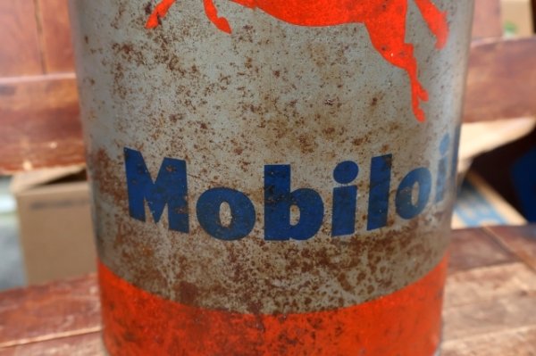画像2: dp-260901-46 Mobiloil 1950's-1960's 5 U.S. QUARTS CAN