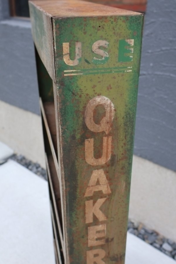 画像2: dp-260901-15 QUAKER STATE MOTOR OIL 1950's ONE U.S. QUART CAN DISPLAY RACK