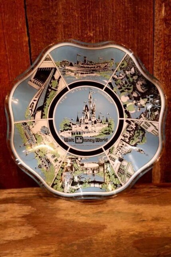 画像1: ct-261001-03 Walt Disney World / The Magic Kingdom 1970's Souvenir Glass Tray