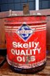 画像1: dp-260901-41 Skelly QUALITY OILS 5 U.S. GALLONS OIL CAN (1)
