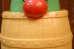画像3: ct-261014-20 NEW YORK VINYL PROD 1971 Kilroy Peek-a-Boo Barrel Coin Bank (3)