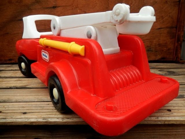 lt-131105-01 Little Tikes / 消防車 【前期型】