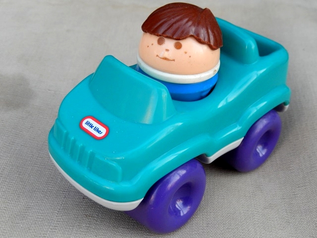 little tikes green car