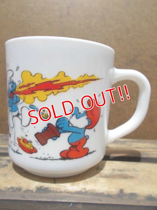 画像1: gs-130716-10 Smurf / 1983 Milk glass mug (France)