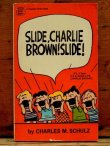 画像1: bk-1001-06 PEANUTS / 1968 Comic "SLIDE,CHARLIE BROWN! SLIDE!"