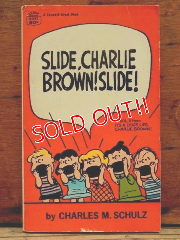 画像1: bk-1001-06 PEANUTS / 1968 Comic "SLIDE,CHARLIE BROWN! SLIDE!"