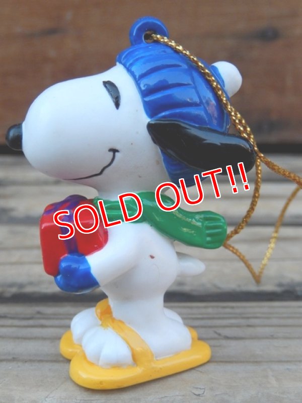 画像3: ct-131122-97 Snoopy / Whitman's 90's PVC Ornament "Present"