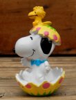 画像2: ct-131122-84 Snoopy / Whitman's 2001 PVC "Snoopy in Egg (Yellow)"