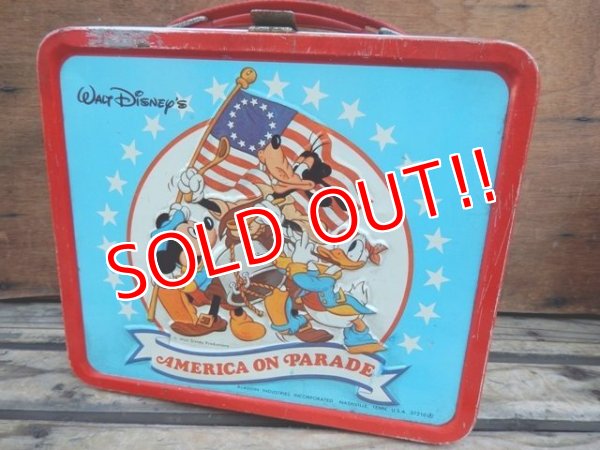 画像2: ct-140121-07 Walt Disney's  America on Parade / Aladdin 70's Metal Lunchbox