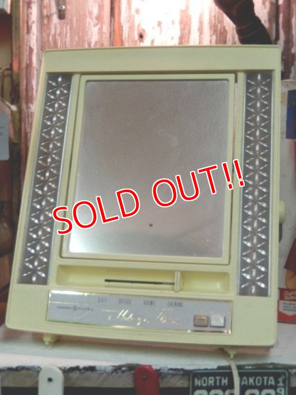 画像1: dp-121218-01 General Electric / 70's Lighted Make-Up Mirror