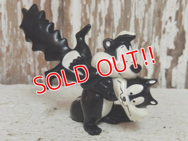 画像1: ct-140724-26 Pepe Le Pew & Penelope / TYCO 1994 PVC