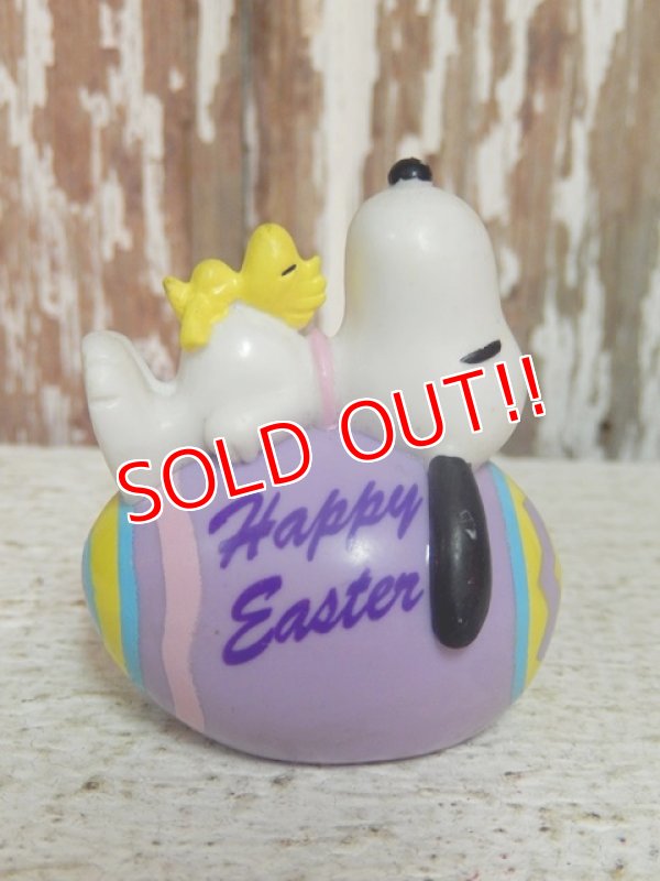 画像1: ct-140909-21 Snoopy / Whitman's 1998 PVC Purple Easter Egg 