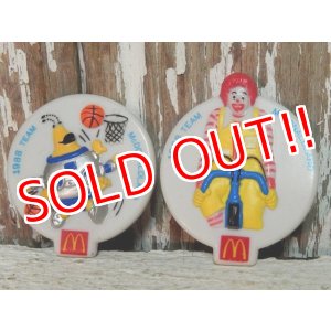 画像: ct-141001-21 McDonald's / 1988 Ronald McDonald & Cosmc Plastic Clip Badge 2p set