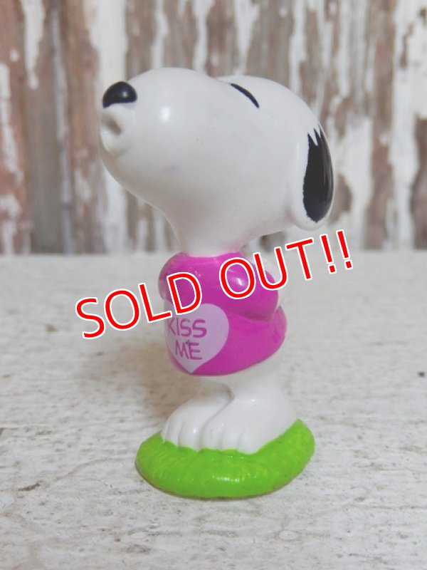 画像1: ct-150310-71 Snoopy / Whitman's 2001 PVC "Kiss Me"