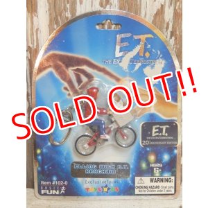 画像: ct-150324-34 Elliot with E.T. / BASIC FUN 2002 Keychain