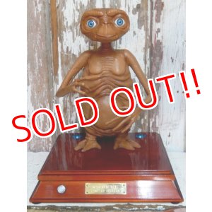 画像: ct-150401-12 E.T. / 2002 AUTHENTIC E.T. 2002 LIMITED EDITION Display