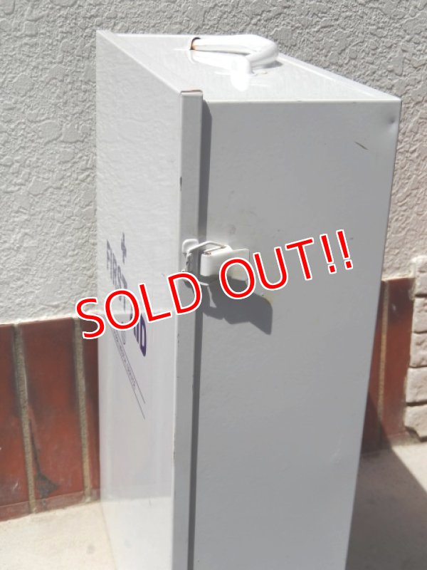 画像3: dp-150609-02 Global Medical Service / Vintage FIRST AID Cabinet