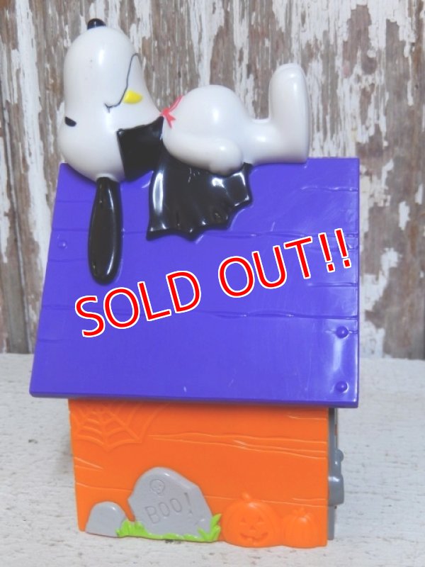 画像2: ct-151021-16 Snoopy / Whitman's 2000's Halloween Bank "Dracula"