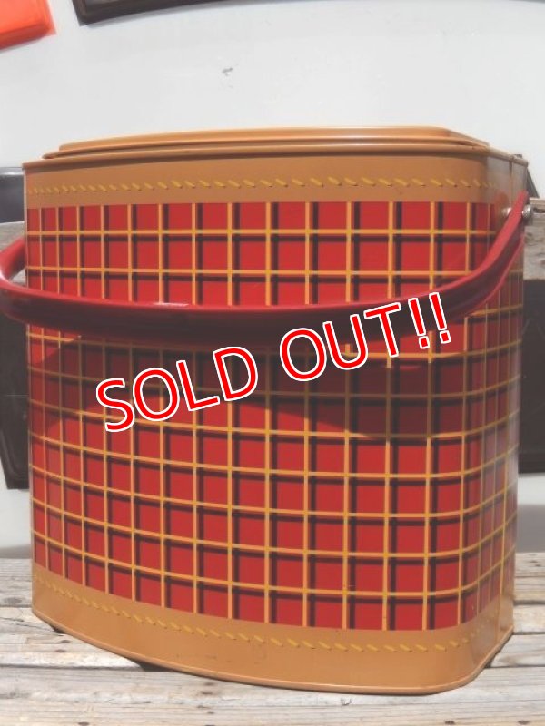 画像7: dp-150602-25 Thermos / 70's Oval Cooler Box