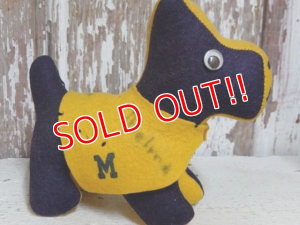 画像2: dp-151201-06 Vintage College Mascot Doll "M"