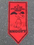 画像1: ct-160721-02 PEANUTS / 70's Banner "Snoopy" Red